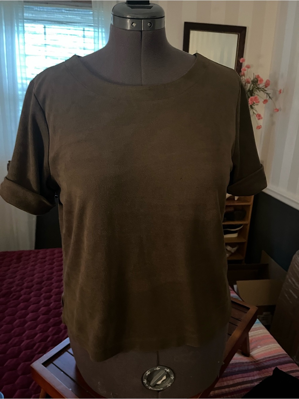 Banana Republic Suede like Cuffed Olive Short-Sleeve Crewneck Top